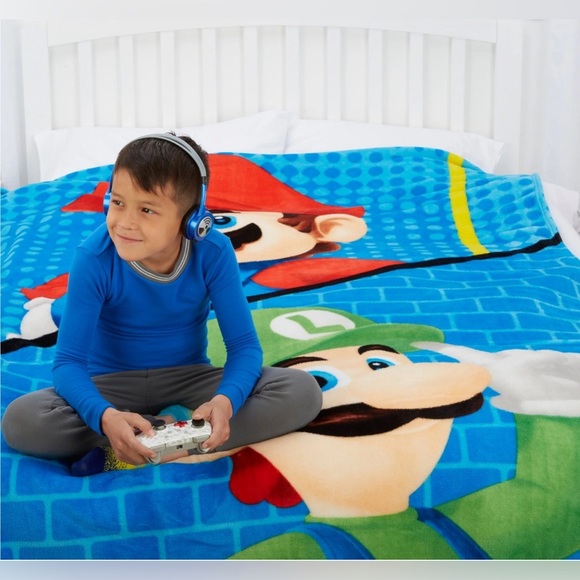 Super Mario Kids Plush Twin/Full Blanket, 62 x 90, Blue, Nintendo - Picture 2 of 8